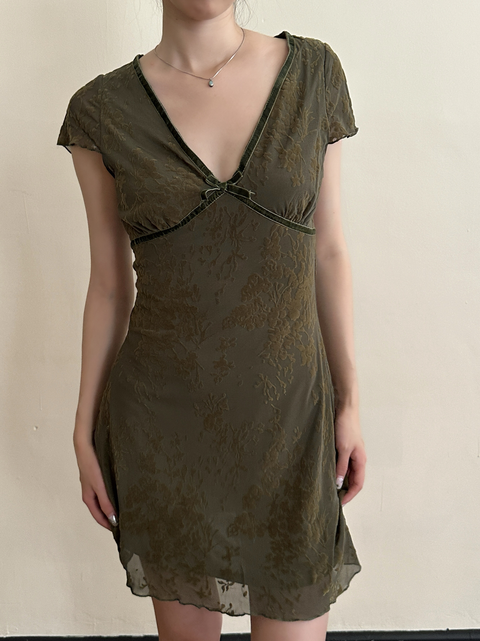 High-End Velvet Jacquard V-Neck Waist-Defining Slimming Sexy Long Dress for Women - Summer 2025 Fashion Trend