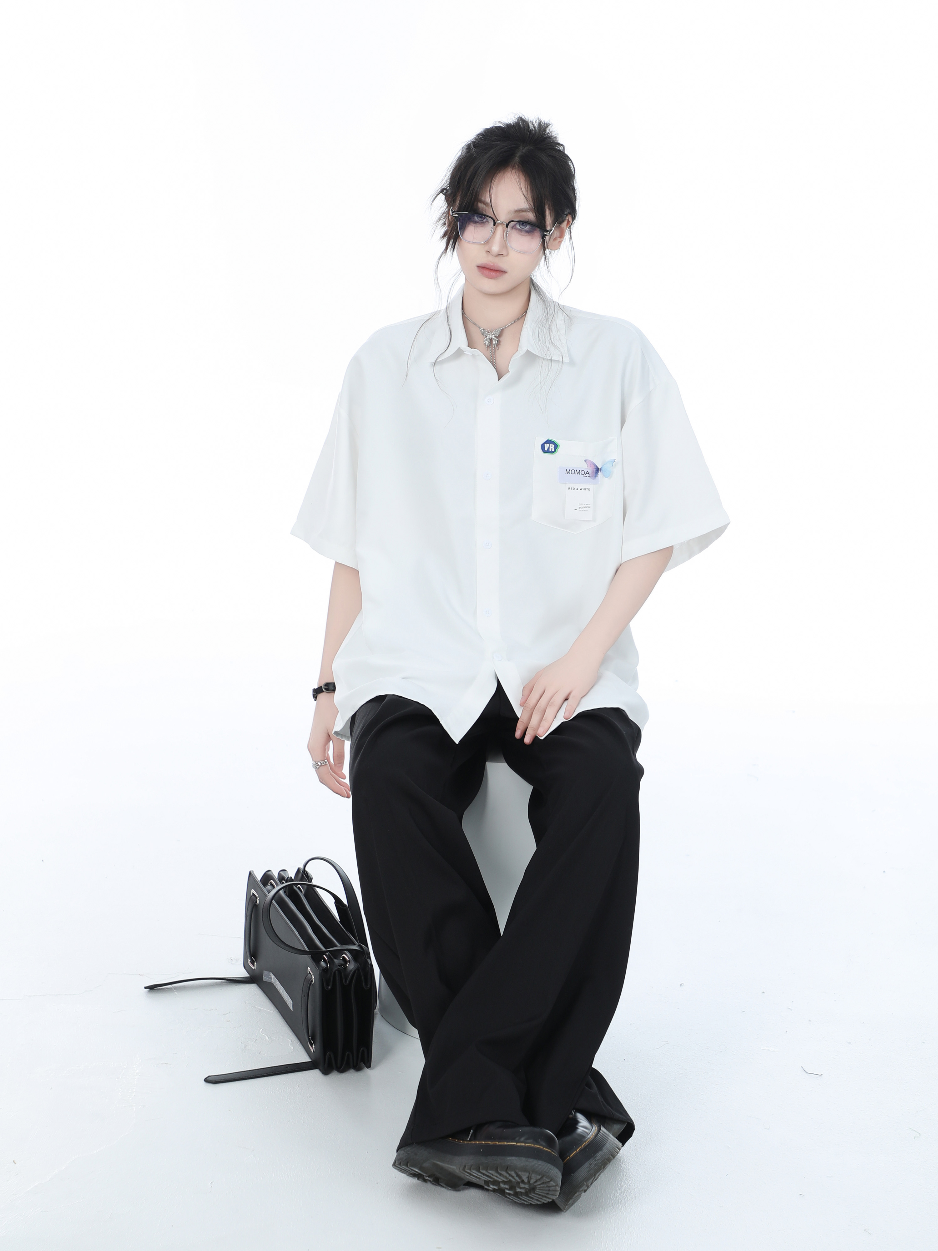 High-End White Short Sleeve Shirt for Women, Unique Loose Casual Design, Trendy Summer Fashion