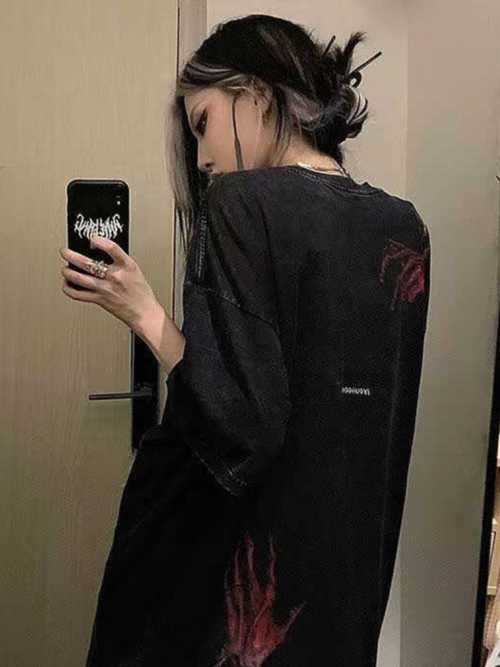 High Street Dark Style Vintage Water-Washed Oversized Short Sleeve T-Shirt for Women - Summer Evil Hand Design