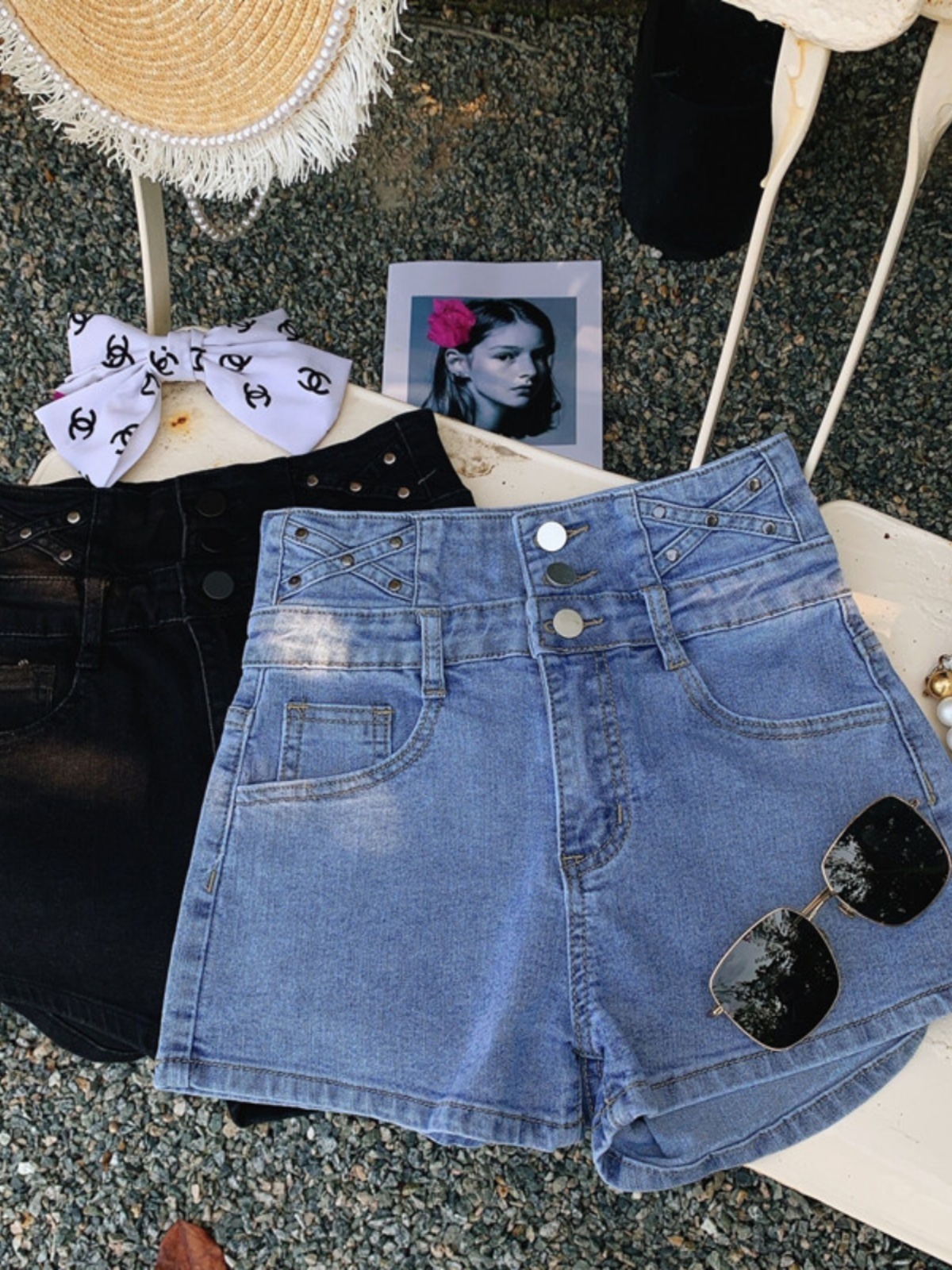 High-Waisted Retro Denim Shorts for Women - Slimming Long-Legged Vacation Hot Pants, Summer 2025 Fashion