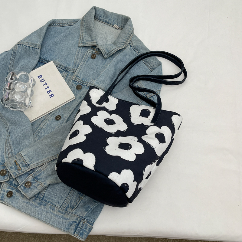 Japanese-Style Floral Canvas Bucket Bag for Women - 2025 Versatile Large Capacity Shoulder Tote for Commuting
