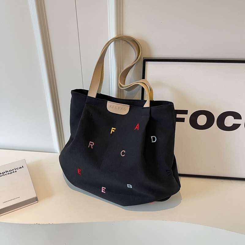 Japanese-Style Large-Capacity Shoulder Bag for Students - Versatile Casual Tote for Class and Commuting