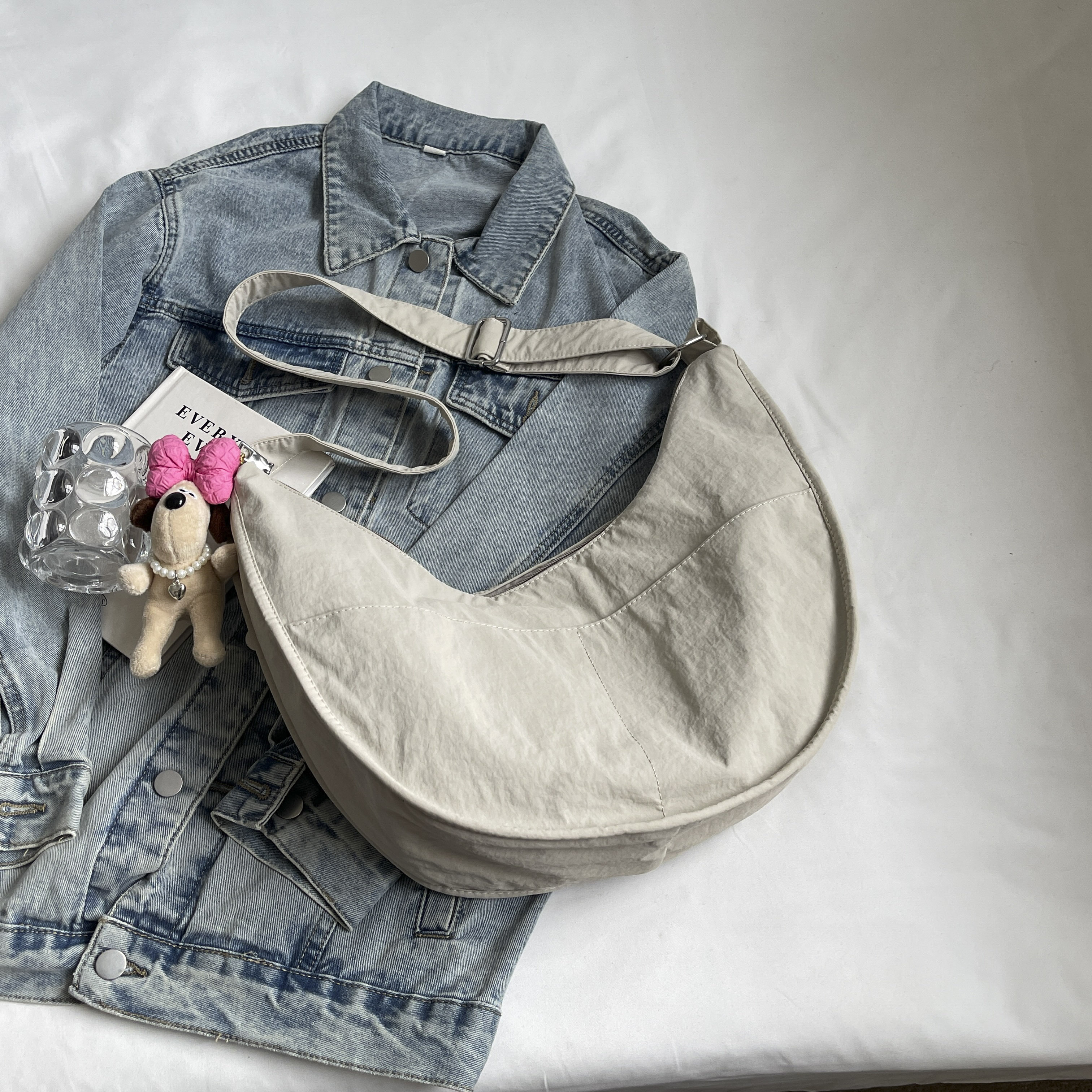 Korean-Style Large Capacity Casual Dumpling Bag for Women, 2025 Summer Versatile Nylon Commuting Shoulder Bag