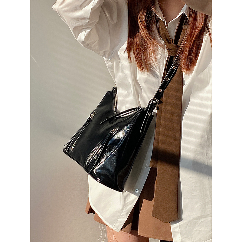 Korean Style Retro Large Capacity Tote Bag - Versatile Women's Shoulder & Crossbody Bag for Everyday Use