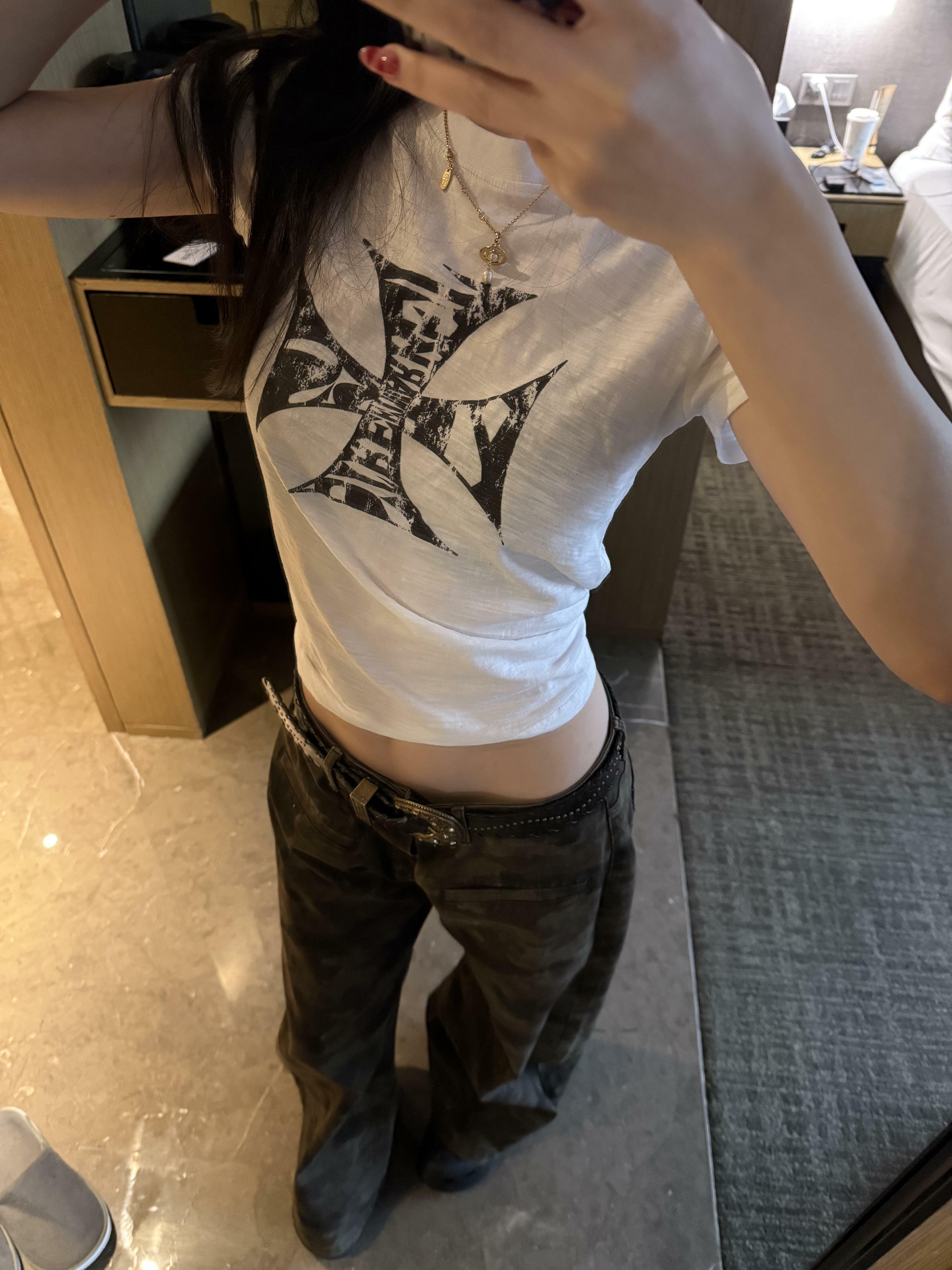 Korean Style Short Sleeve Slim-Fit Top with Crusader Print - Bamboo Cotton, Slightly Sheer, Trendy Y2K Aesthetic for Stylish Girls