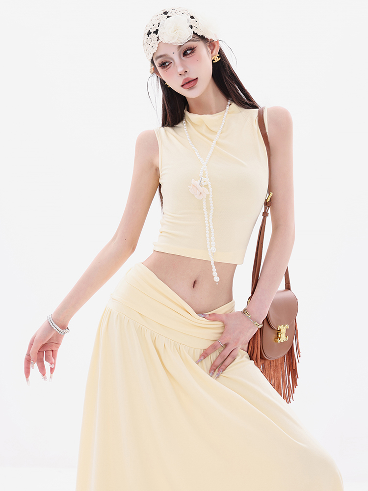 Korean Style Summer Peach Two-Piece Set - Short Inner Vest and Wind Dress for Women, Perfect for Casual Outings and Warm Weather