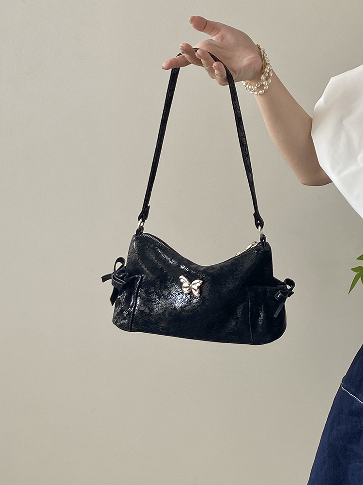 Korean Style Women's Bow Underarm Bag - Sweet Cool Crossbody Handbag for 2025 Fashion Trends