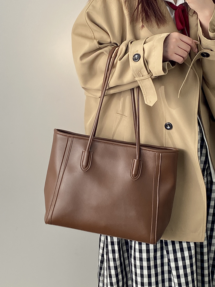 Korean Vintage Women's Shoulder Tote Bag, Large Capacity Commuting Bag for Spring and Summer, 2025 Niche Design