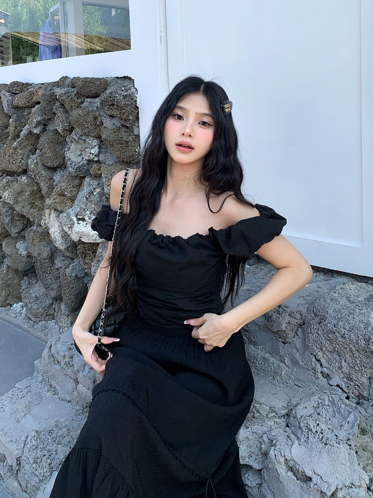 Lace One-Shoulder Floral Bud T-Shirt for Women - Elegant Slim Fit Spring 2025 Top, Y2K Style, Trendy Floral Design