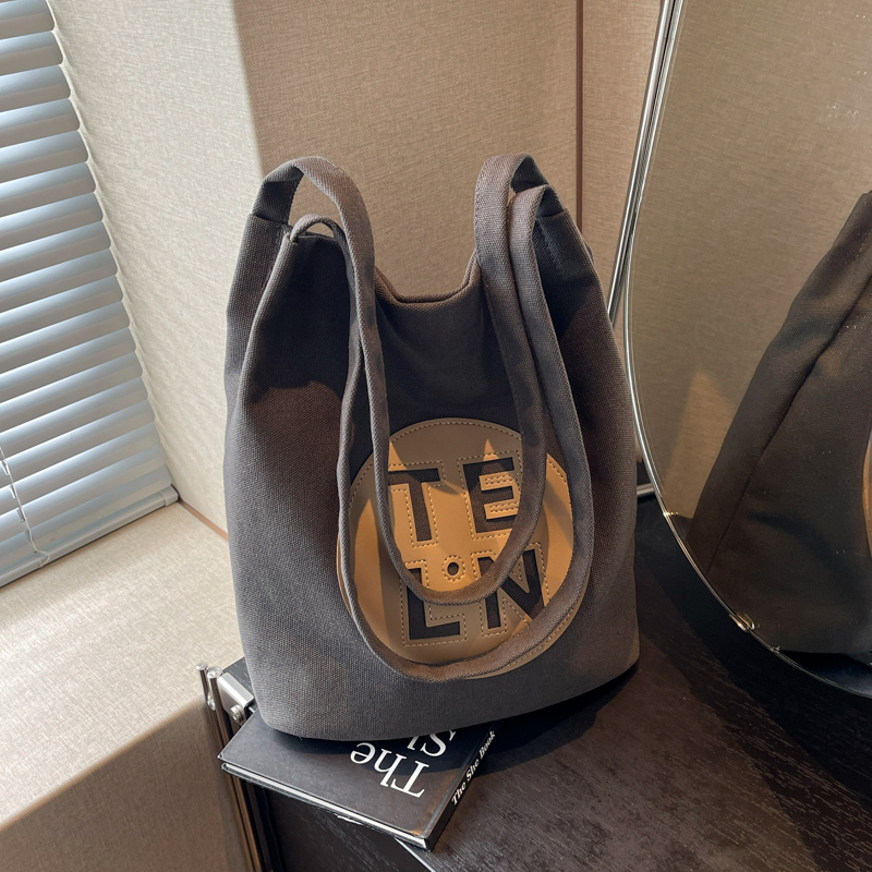 Large Capacity Canvas Tote Bag for Women - Versatile Single Shoulder Underarm Bag with Unique Design for Commuting 2025