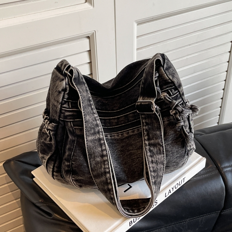 Large Capacity Denim Crossbody Bag for Women - Casual Summer Tote for Classroom and Commuting, Stylish Single Shoulder Design