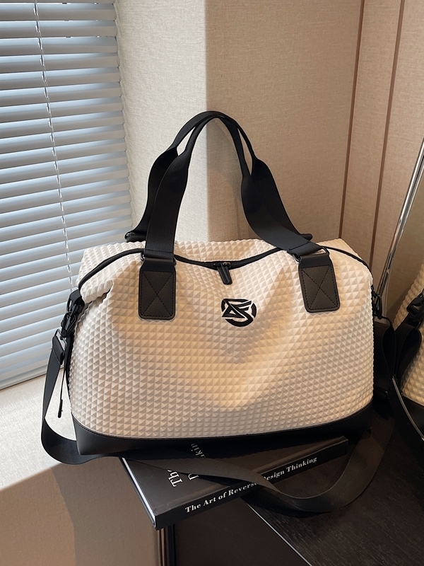 Large Capacity Lightweight Women's Travel Bag - Versatile Commuter Tote, Gym Bag, and Maternity Luggage for Business Trips