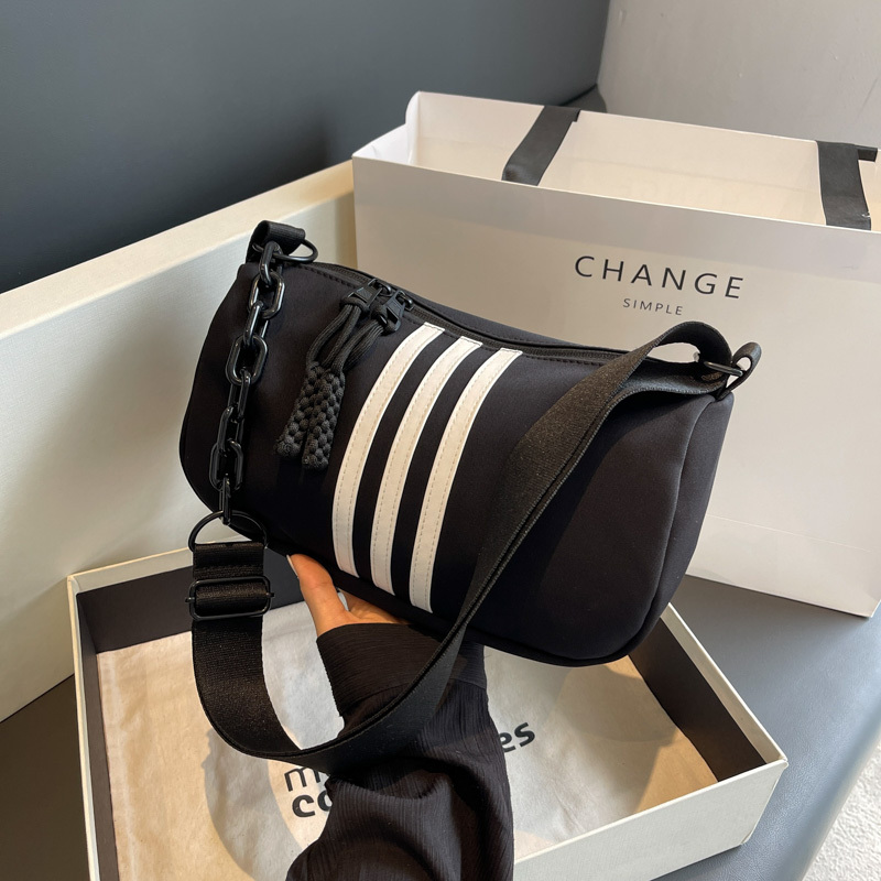 Large Capacity Minimalist Striped Shoulder Bag for Women - Versatile Casual Travel Underarm Bag, 2025 Trendy Fashion
