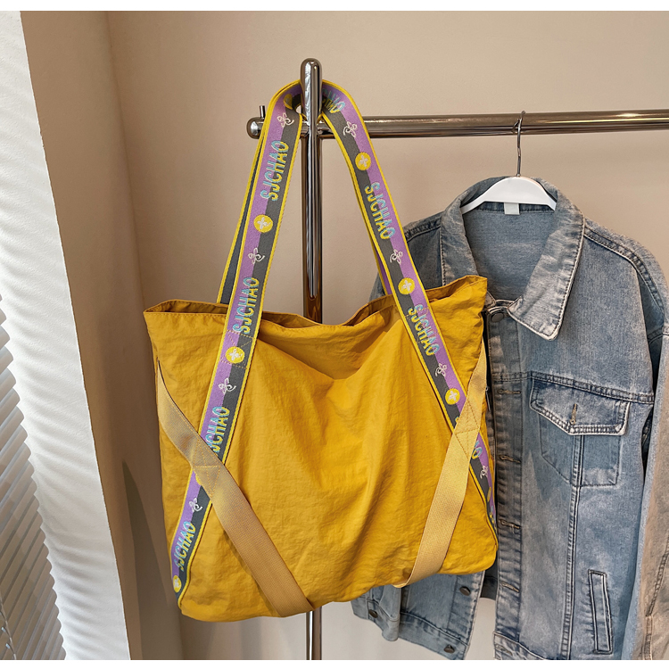 Large Capacity Nylon Commuter Tote Bag for Women - Stylish 2025 Shoulder Bag for Shopping and Short Trips