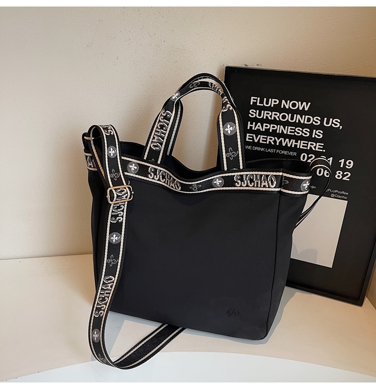Large Capacity Nylon Tote Bag for Women, 2025 Commuter Handbag, Stylish College Student Crossbody Bag