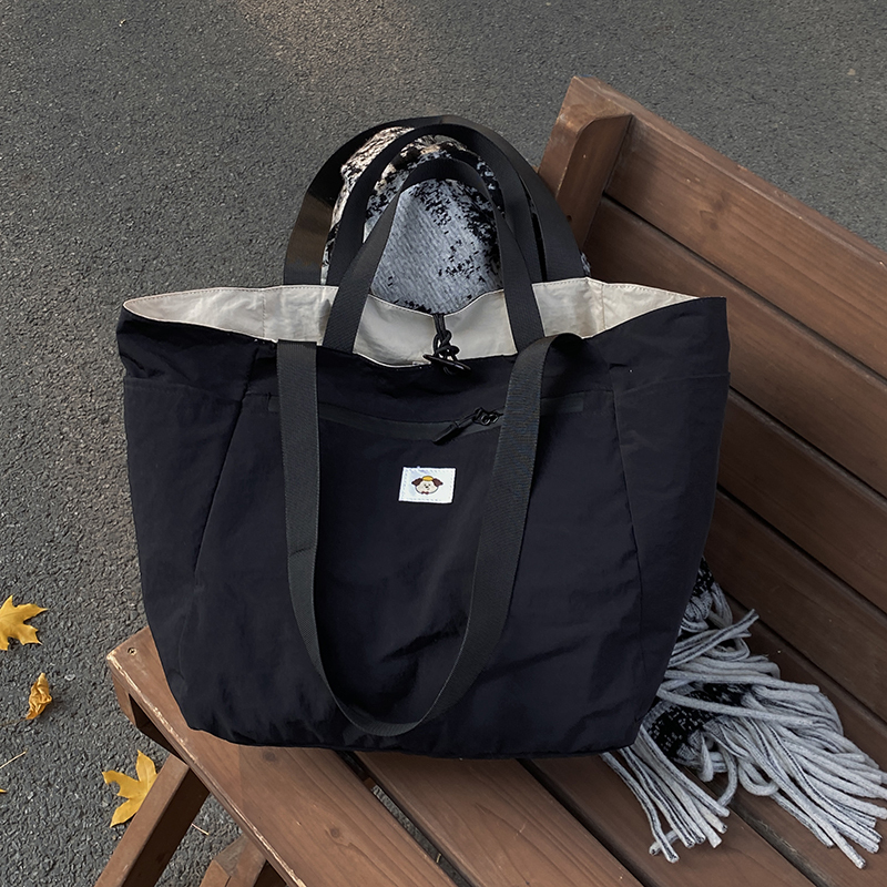 Large Capacity Nylon Tote Bag for Women, 2025 Outdoor Commuting Double-Sided Shoulder Bag, Ideal for Short-Distance Travel