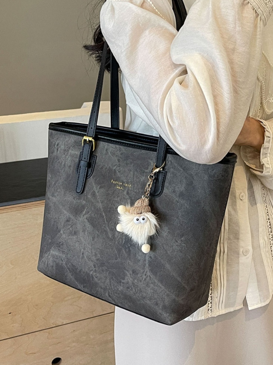 Large Capacity Tote Bag for Students - Stylish Versatile Shoulder Commuting Bag for Women - Trendy Spring Summer 2025 Fashion