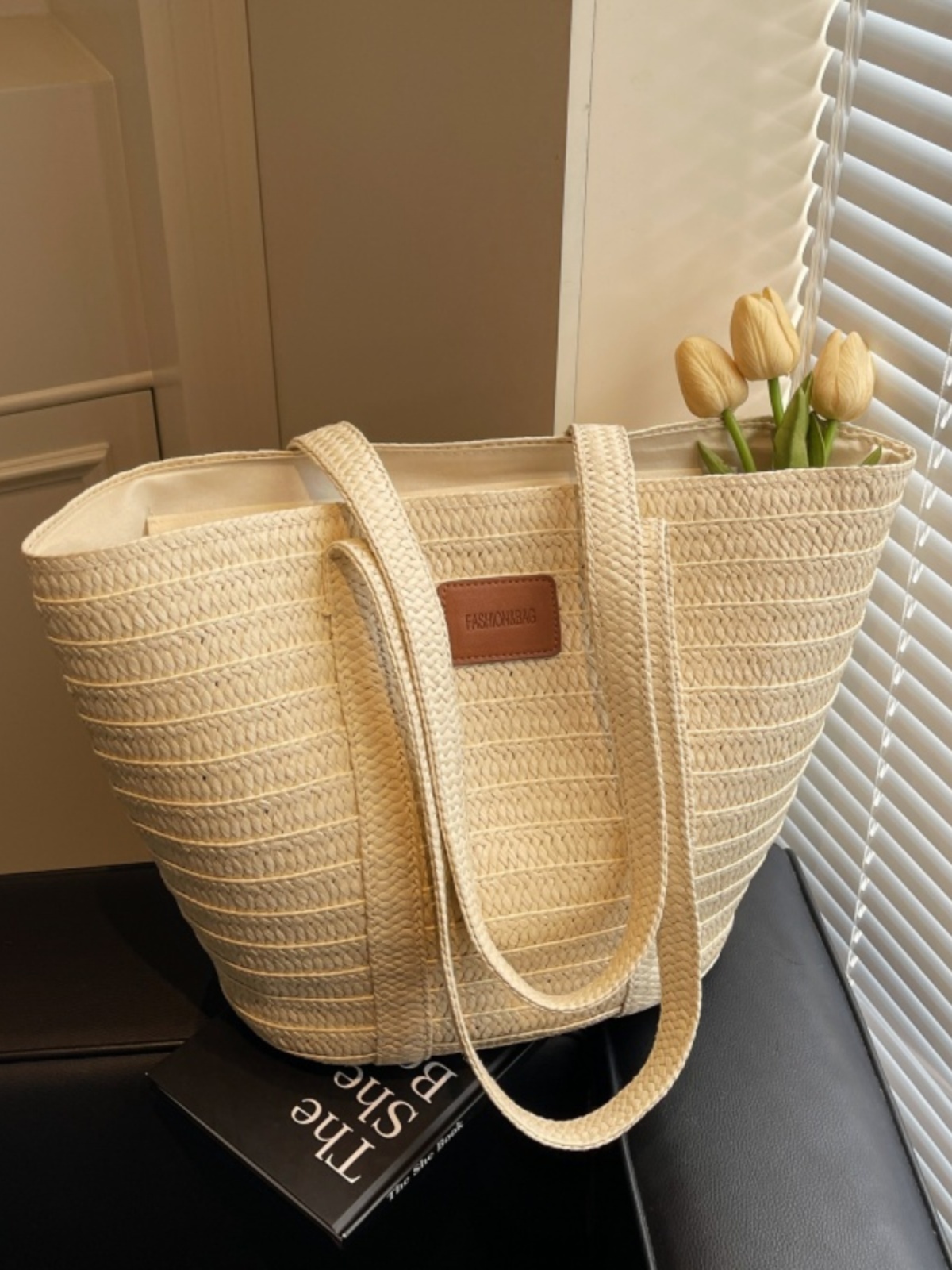 Large Capacity Woven Bucket Bag for Women - Versatile Straw Tote for Beach Vacations & Commuting, 2025 Fashion Essential