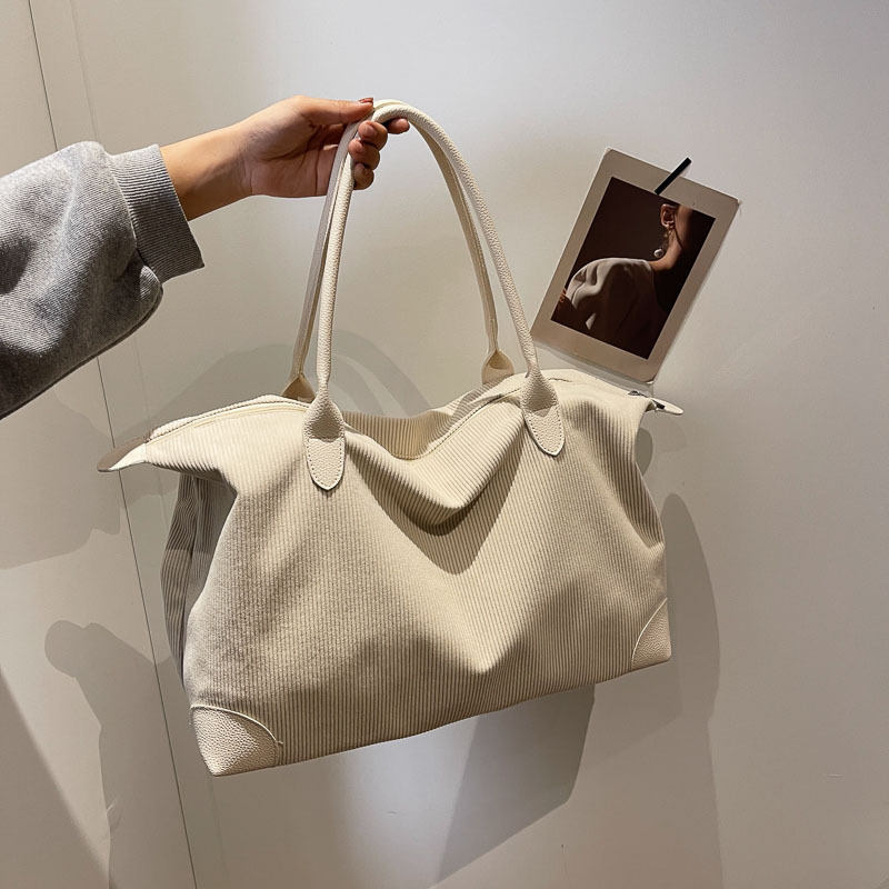 Lightweight Large-Capacity Travel Bag for Commuting, Gym, Maternity & Short-Distance Trips - Stylish Versatile Shoulder Bag