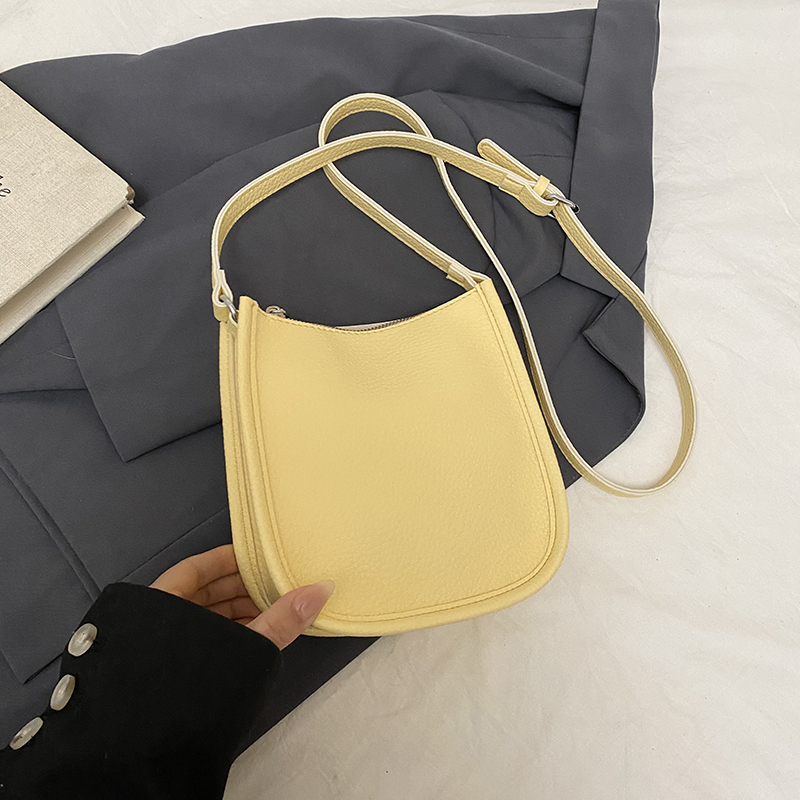 Lightweight Summer Zipper Crossbody Bag for Women - High-End Niche Shoulder Phone Bag 2025