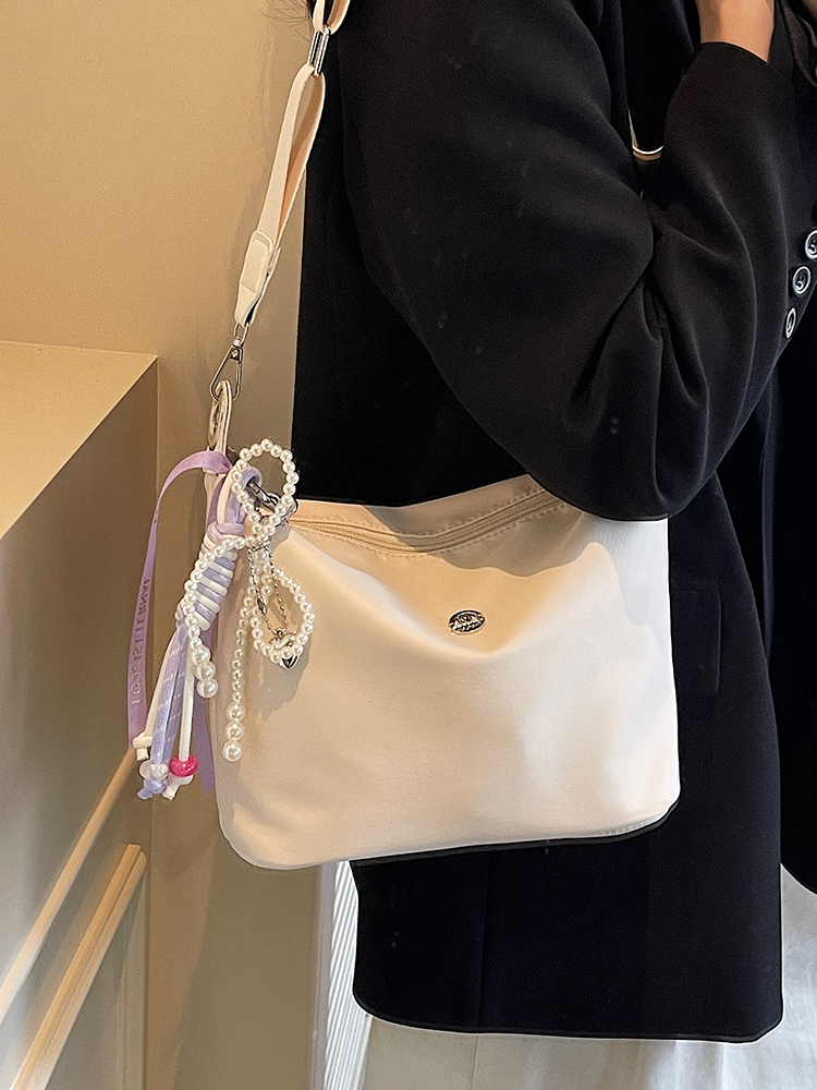 Lightweight Water-Resistant Nylon Bucket Bag - 2025 Spring/Summer Korean Style Dumpling Design, Trendy Women's Fashion Accessory