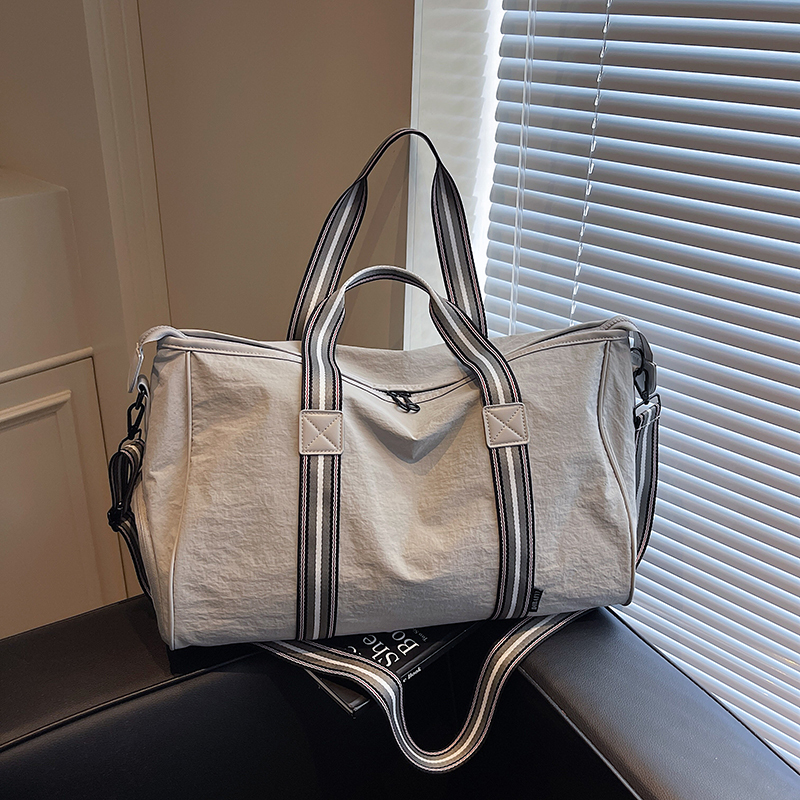 Lightweight Women's Travel Bag, Stylish Large Capacity Carry-On Luggage, Versatile Outdoor Storage Tote for Short Trips & Gym