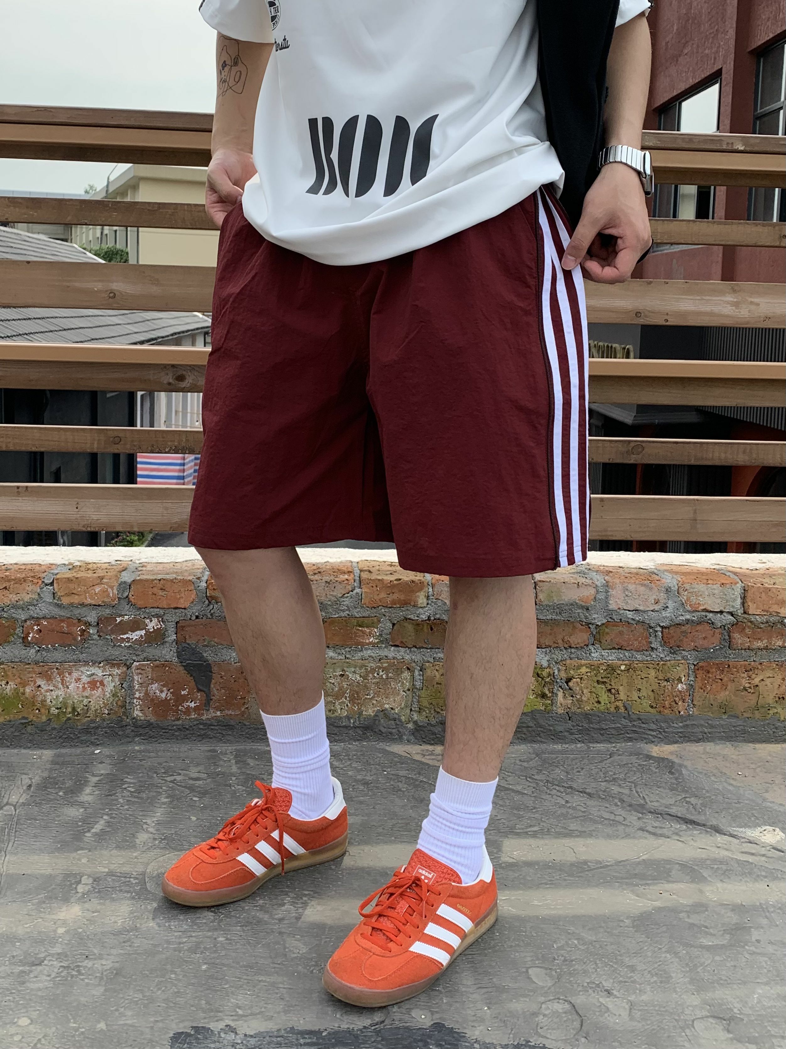 Men's and Women's American Retro Striped Quick-Dry Sports Shorts - Lightweight Breathable Straight-Leg Summer Trendy Five-Point Pants
