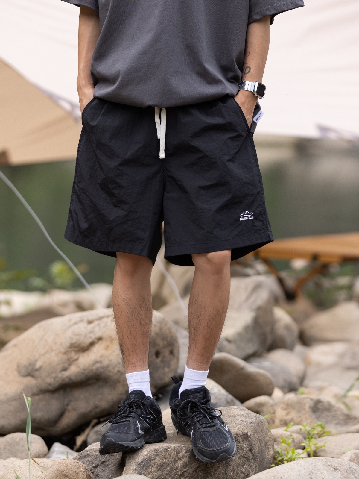 Men's and Women's Summer Outdoor Quick-Dry Breathable Sports Shorts - Solid Color Loose Fit Lightweight Beach Five-Point Pants