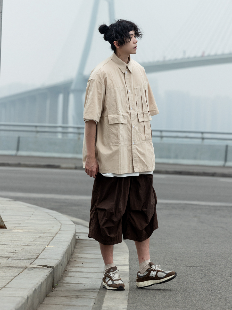 Men's Loose-Fit Lapel Short Sleeve Shirt with Large Pockets - Stylish Versatile Work Top for Spring and Summer