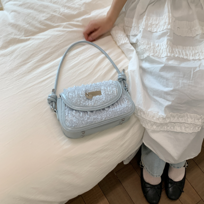 Minimalist Korean-Style Single-Shoulder Saddle Bag for Women - Versatile Crossbody Small Square Bag for Summer 2025 Fashion