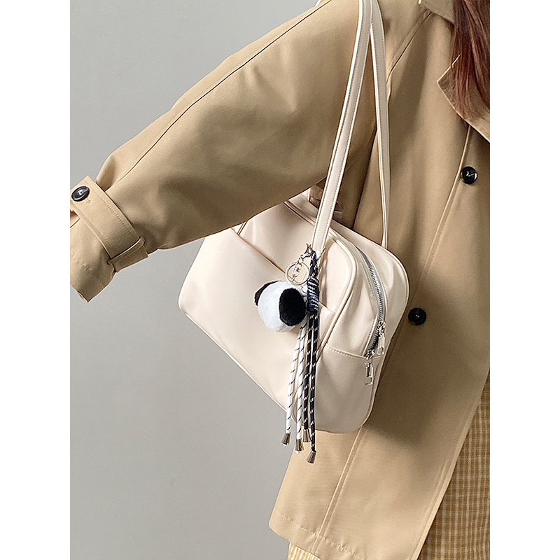 Minimalist Large Capacity Shoulder Tote Bag for Women - Spring/Summer 2025 Niche Design Commuter Style