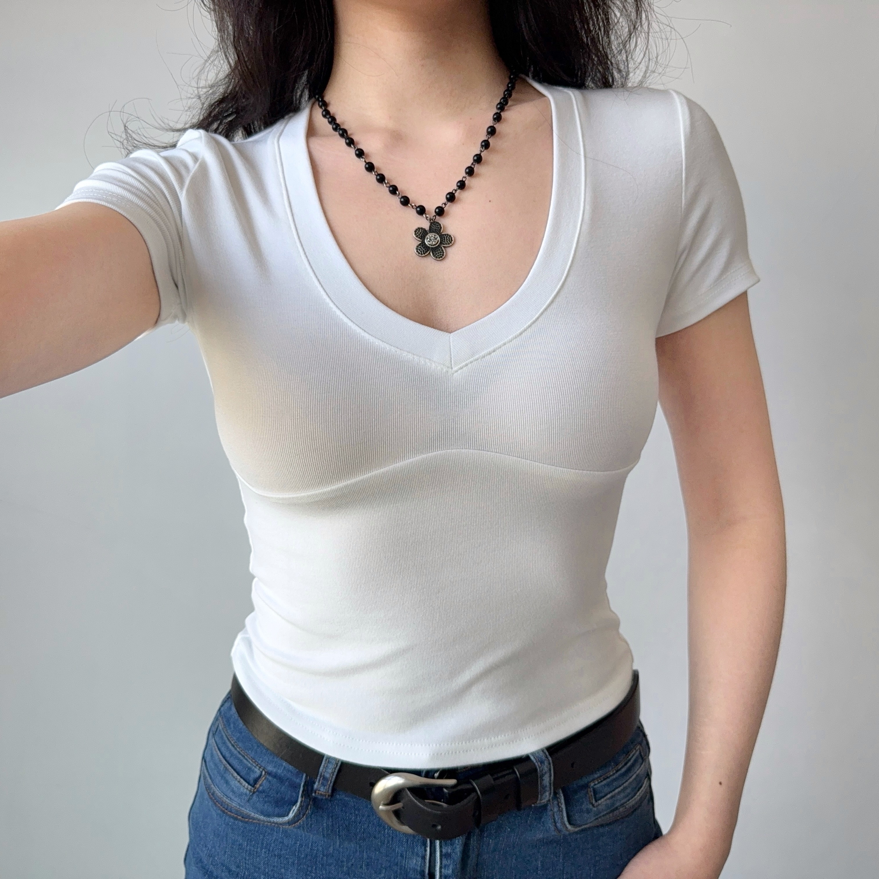 Minimalist Solid Color V-Neck Short Sleeve T-Shirt for Women - Summer Slim Fit Top, European & American Style, Casual Chic Fashion