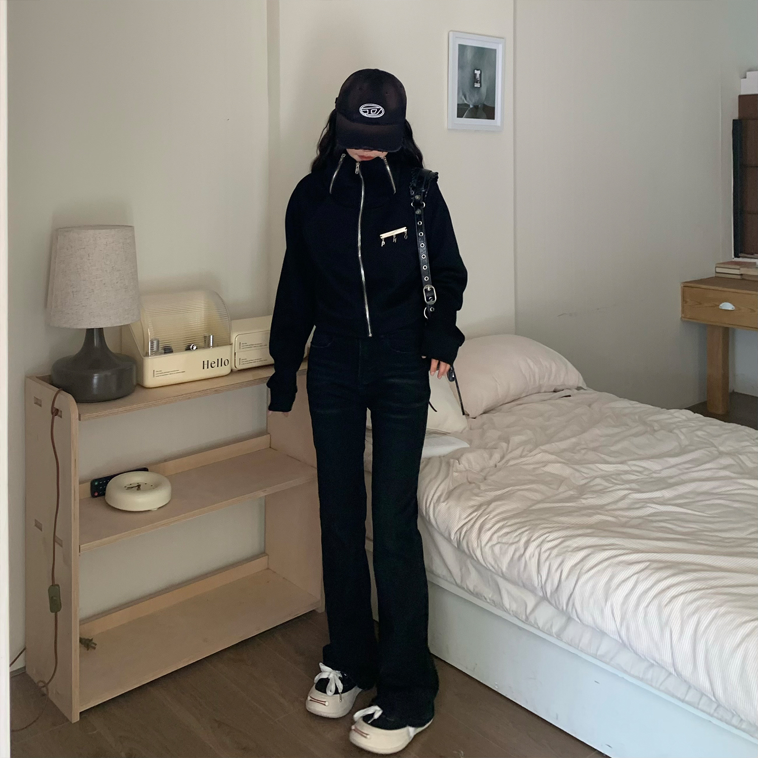 Narrow Version Slimming Micro-Flare Jeans for Women - Mid-Waist Long Pants for Shorter Individuals - Spring Autumn 2025 Style