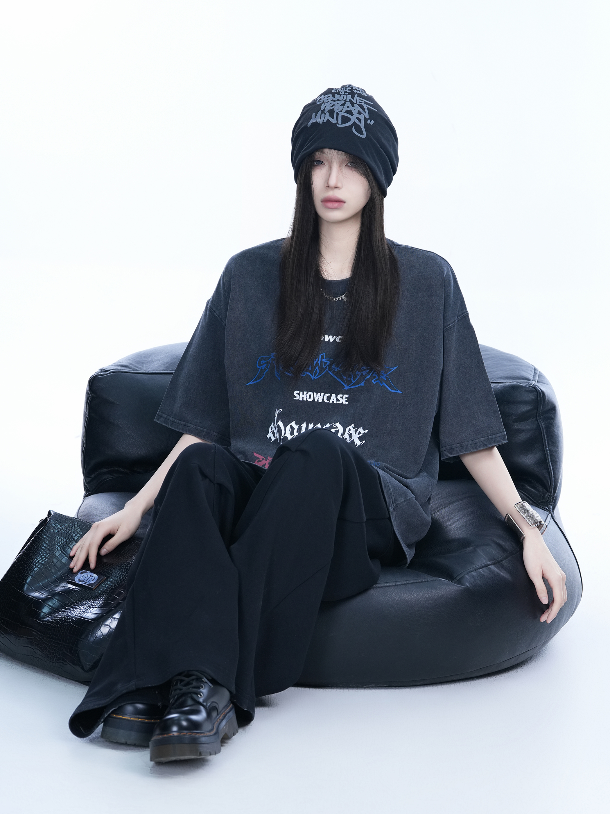 Oversized Black Short-Sleeve T-Shirt for Women - American Street Style, Casual Loose Fit, Y2K Fashion, Graphic Tee