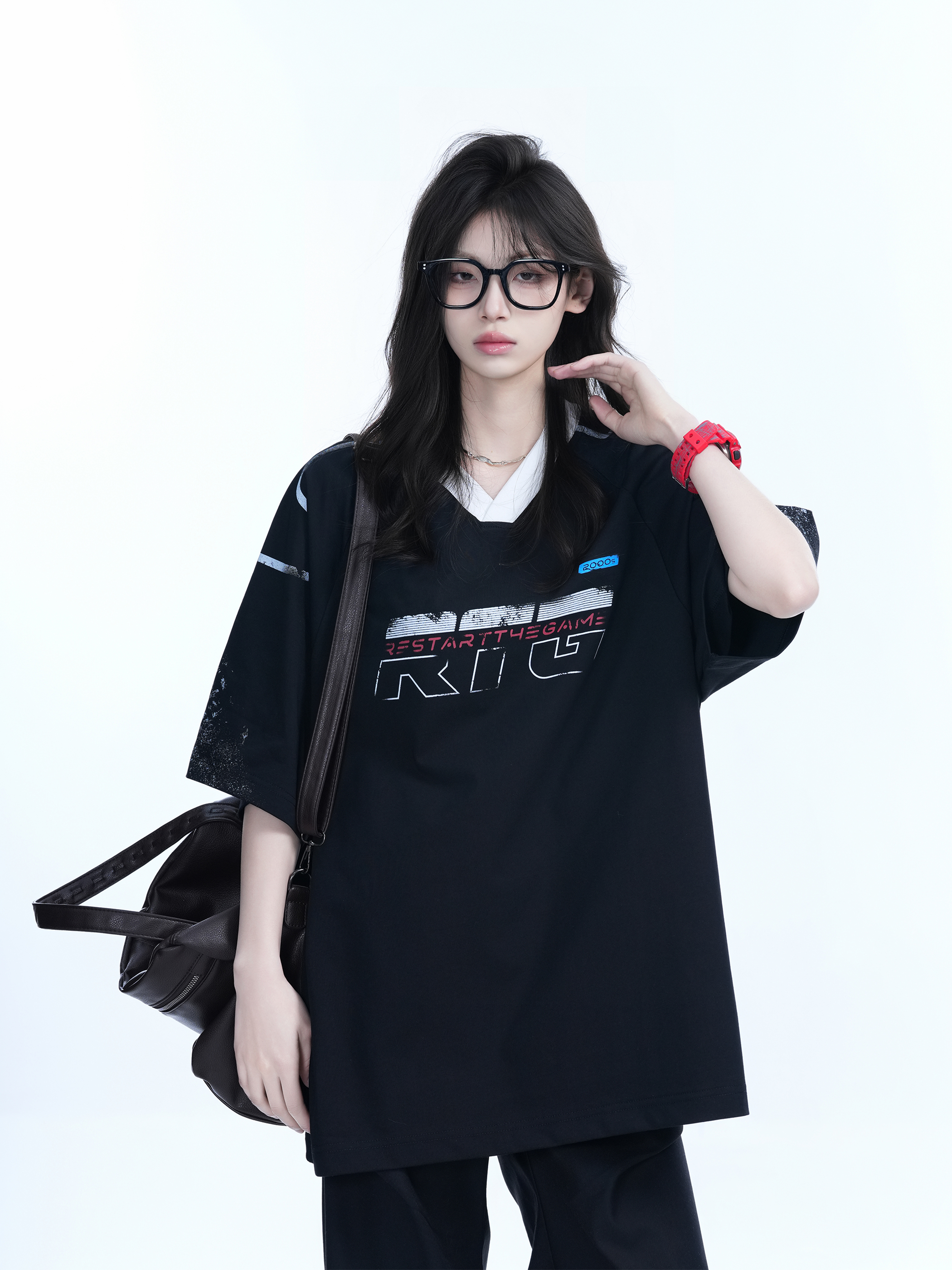Oversized V-Neck Short Sleeve T-Shirt for Women - American Street Style with "Sit and Eat Until the Mountains Are Empty" Graphic