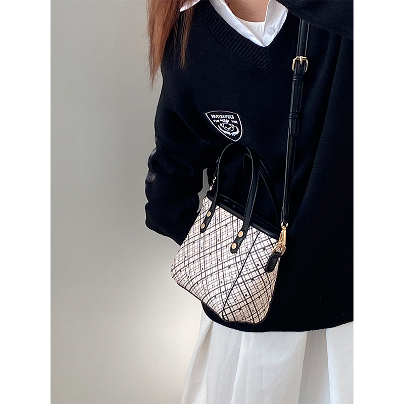 Plaid Vegetable Basket Handbag for Women - Versatile Shoulder Crossbody Small Bag, 2025 Niche Design