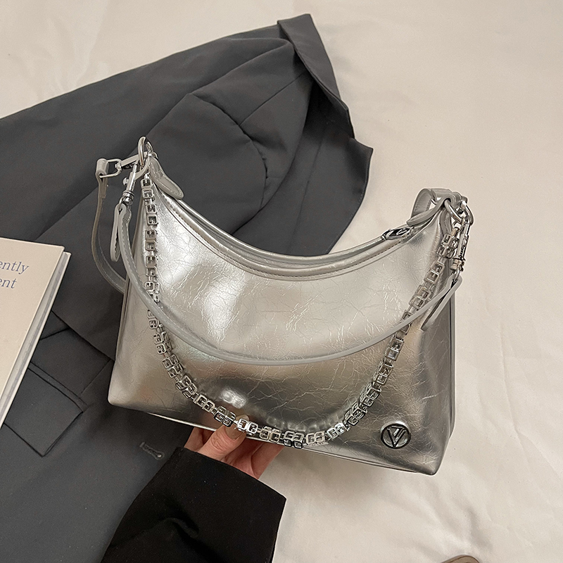 Pleated Crackle Texture Underarm Bag - Simple Versatile Large Capacity Shoulder Bag for Spring 2025 Fashion