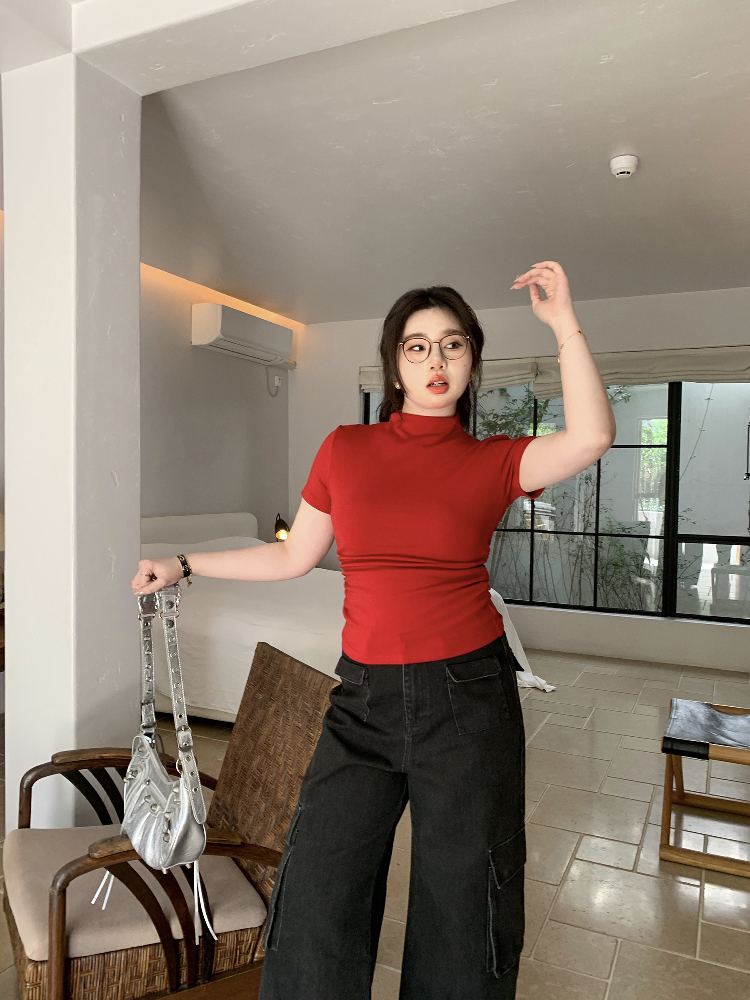 Plus Size Minimalist Fitted Half-High Neck Pleated Short Sleeve High-Stretch T-Shirt for Summer - Slimming and Stylish