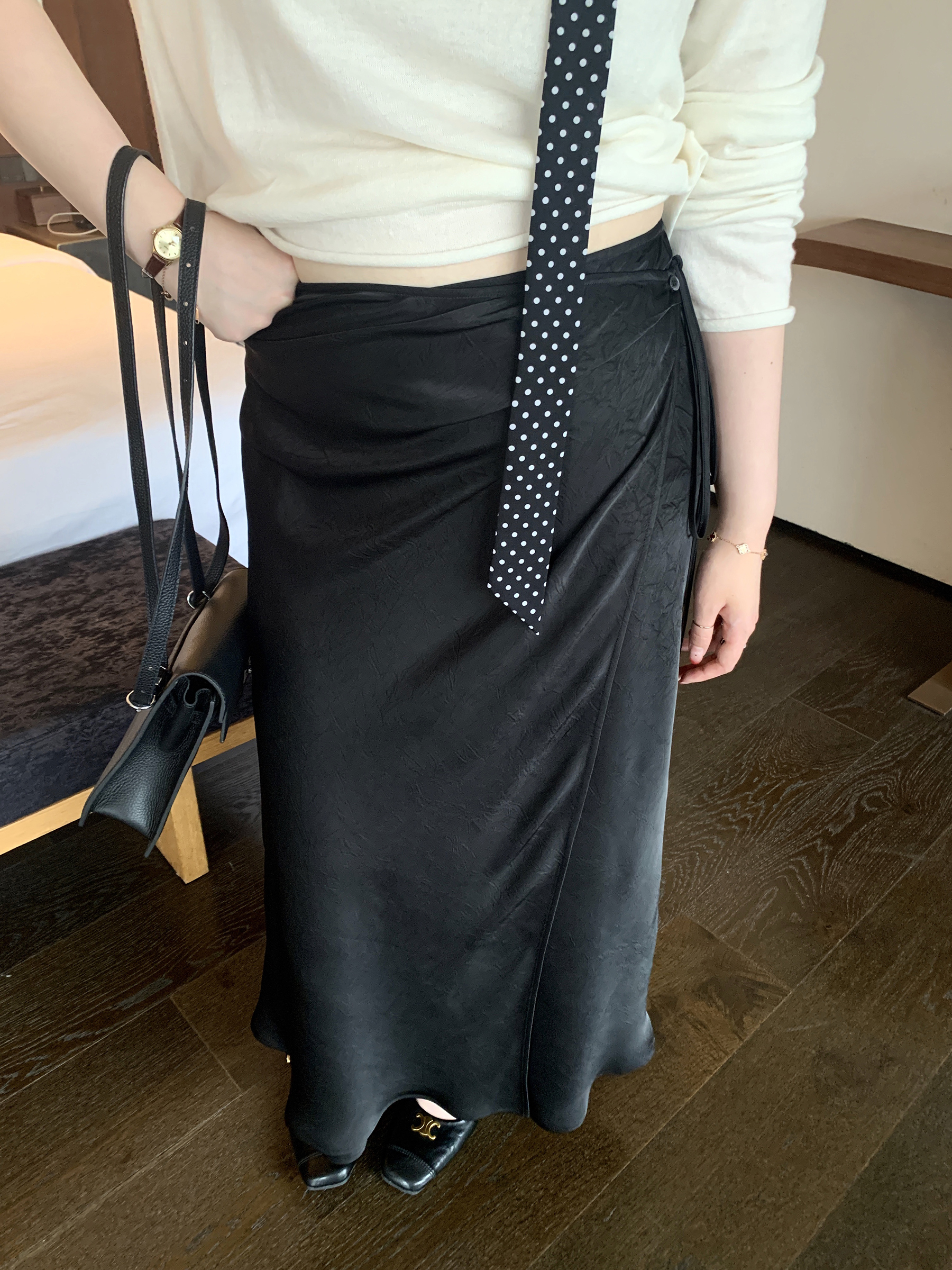 Plus Size One-Piece Satin Skirt with Flowing Diagonal Cut - Elegant Tea Break Beauty Atmosphere, Perfect for 90s and Y2K Styles