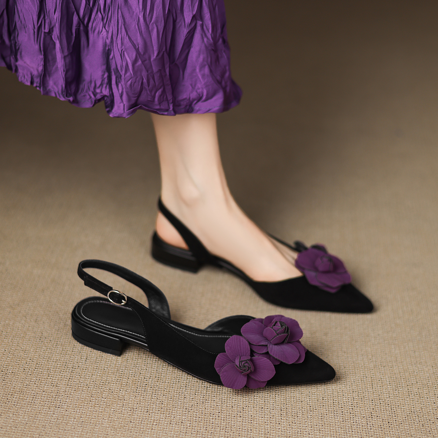 Purple Rose Genuine Leather Pointed Flower Sandals for Women, Summer Low-Heeled Closed-Toe Footwear, Versatile Floral Design