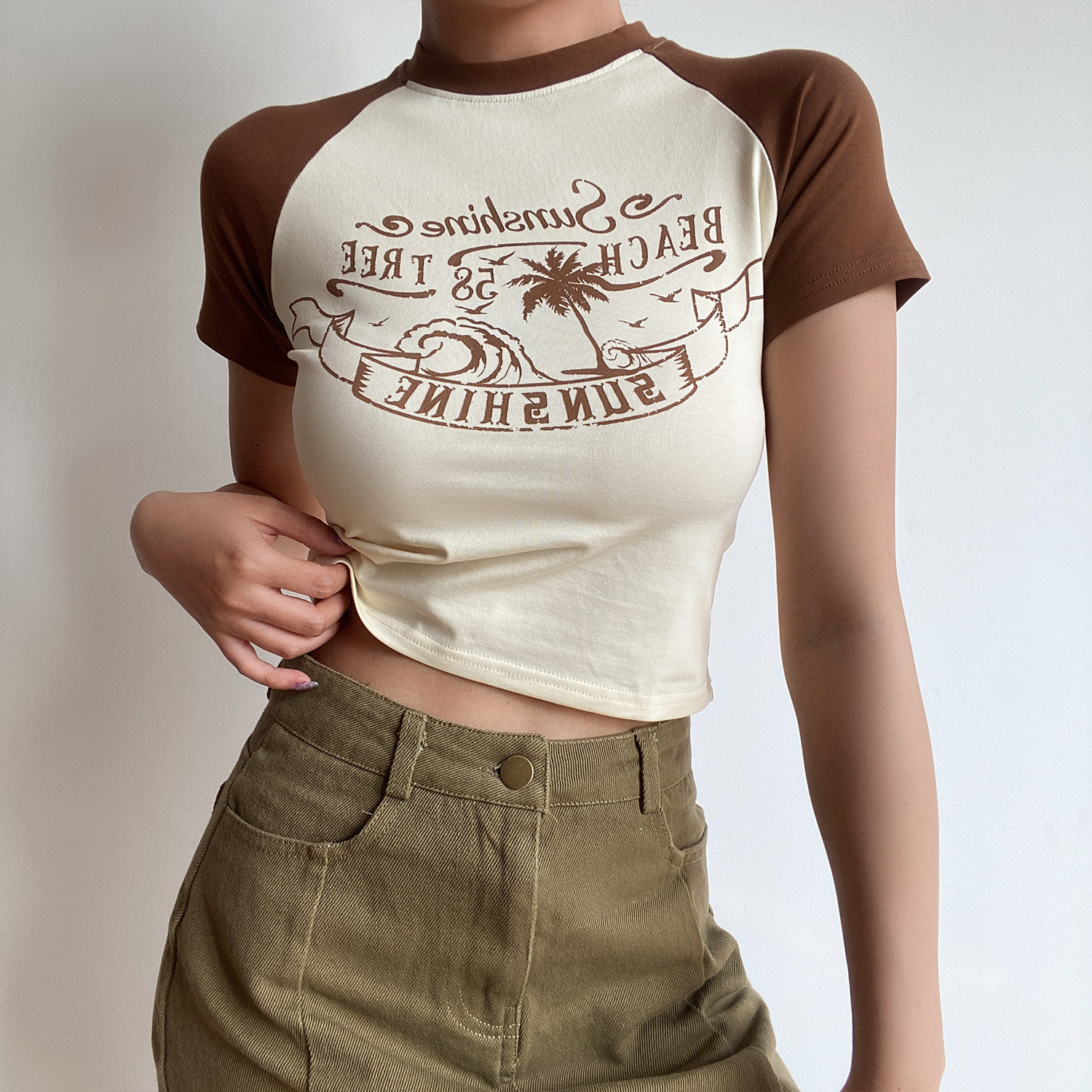 Retro Beach Wave Coconut Tree Color-Blocked Short Sleeve Raglan T-Shirt for Women - 90s Inspired Casual Top