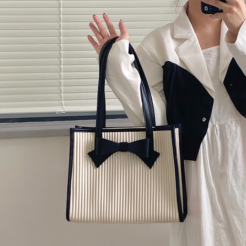 Retro Bow Tote Handbag for Women - Large Shoulder Bag for Spring Summer 2025 - Trendy Vintage Style