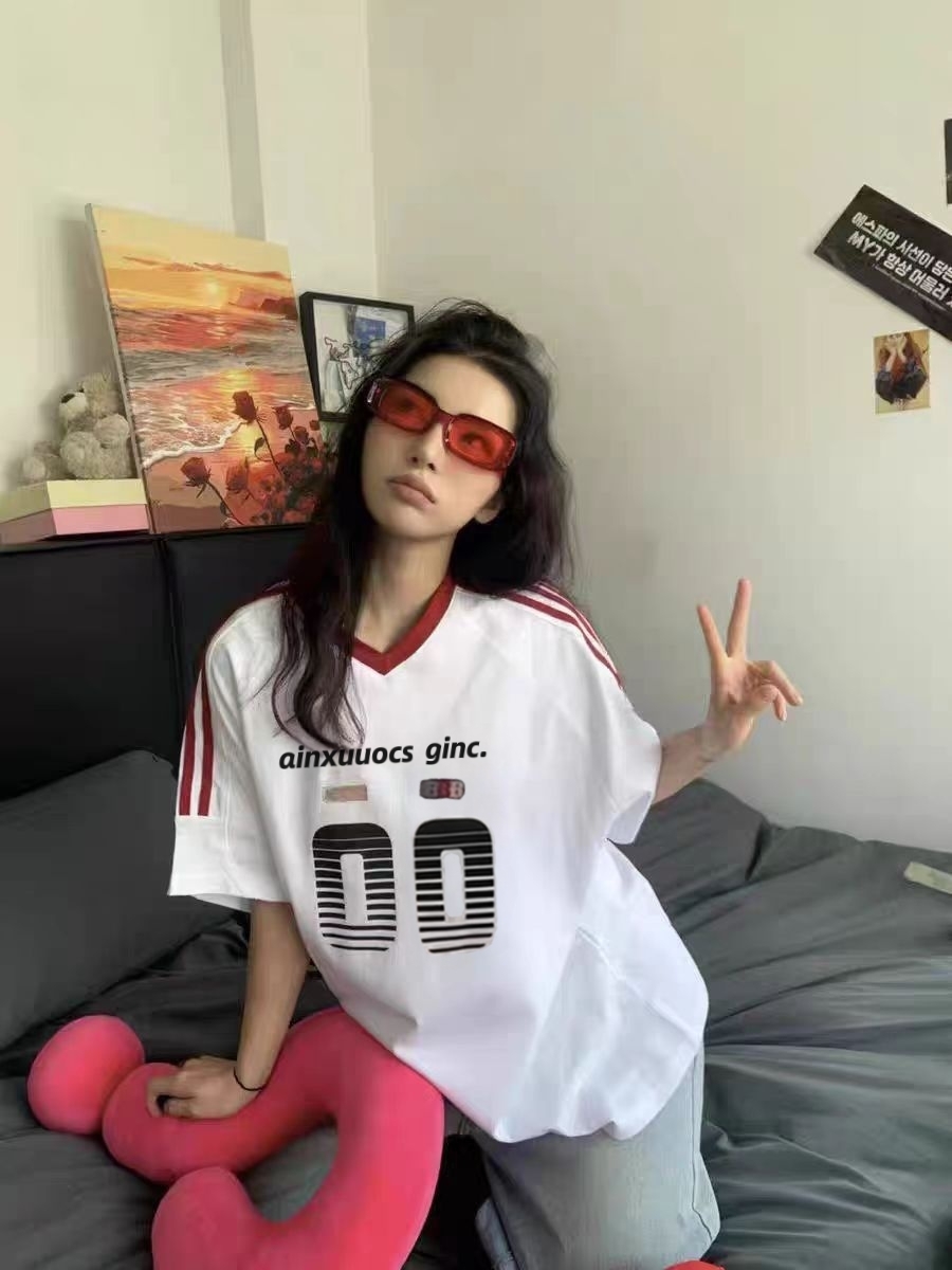 Retro Color-Block V-Neck Short Sleeve T-Shirt for Women - Trendy 90s Inspired Summer Sports Loose Top