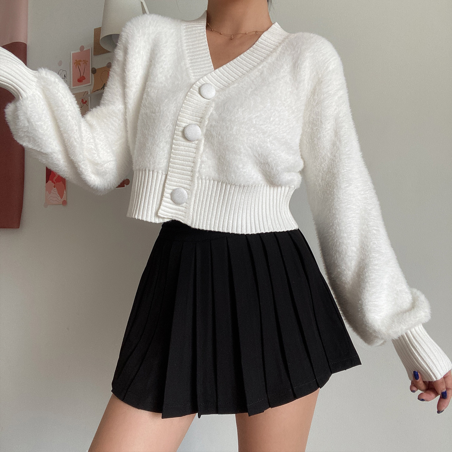 Retro Cute V-Neck Big Button High Waist Short Solid Color Faux Mink Plush Lantern Sleeve Knit Cardigan for Y2K Style Fashion