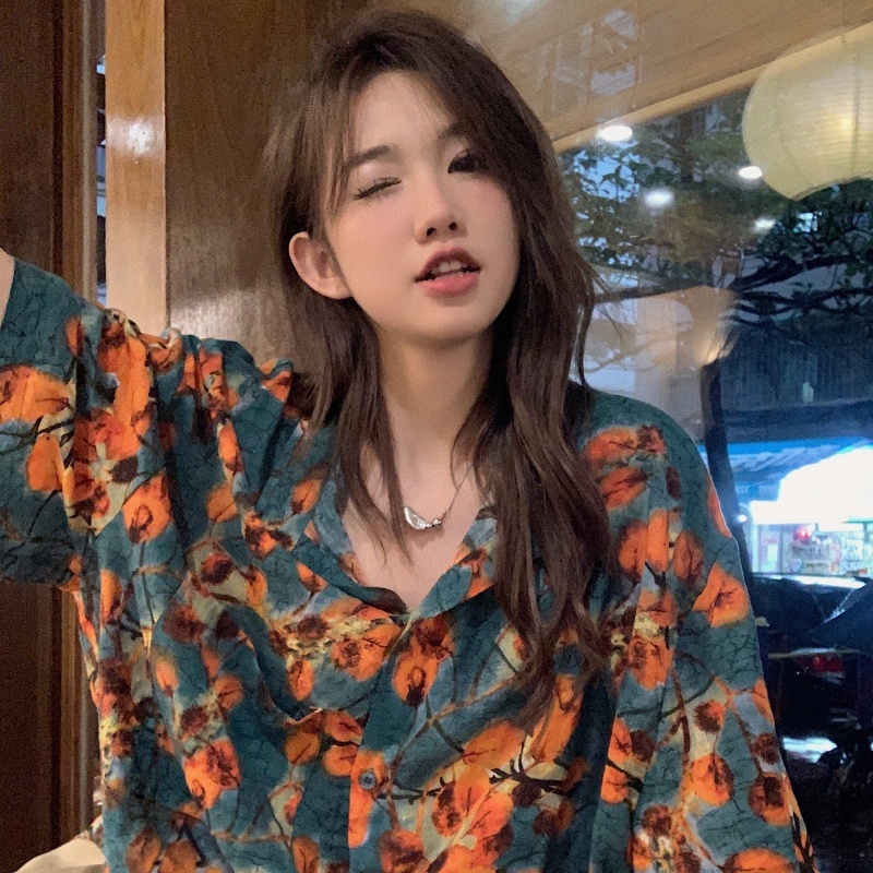 Retro Floral Loose Short Sleeve Shirt for Women - Summer Hawaiian Beach Top, Casual Vacation Style