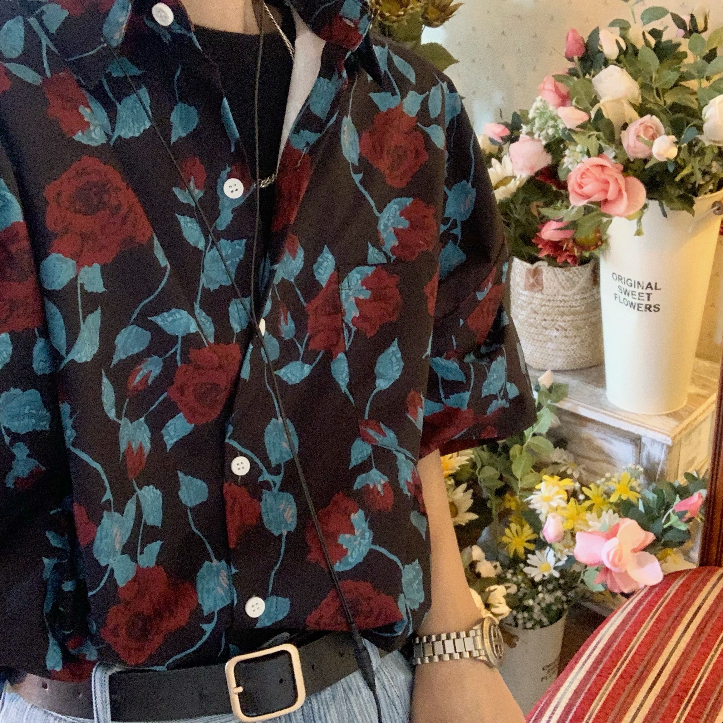 Retro Floral Rose Print Short Sleeve Shirt - Handmade Summer Fashion in Hong Kong Style, Perfect for Young Trendsetters