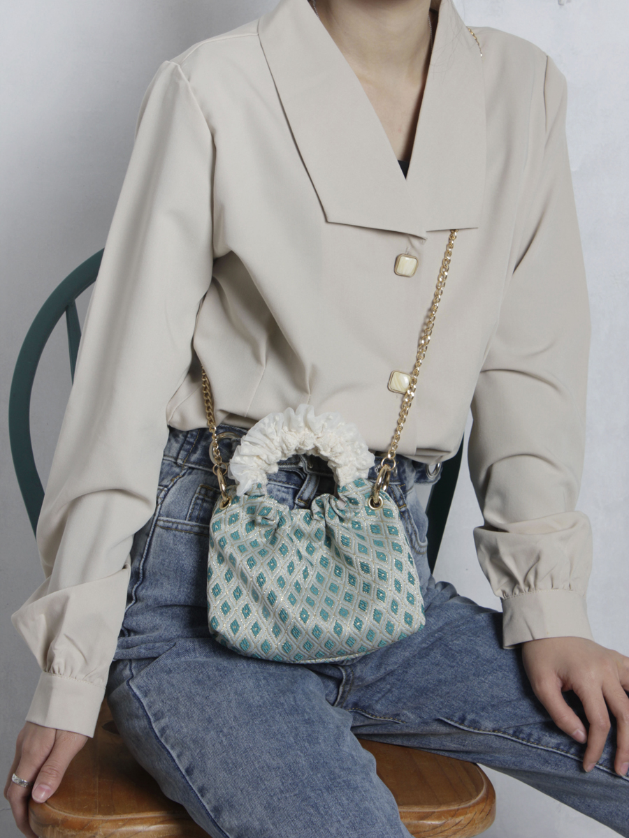 Retro Green Mini Round Handbag for Women - Cute Textured Crossbody Phone Bag, Versatile Summer Accessory