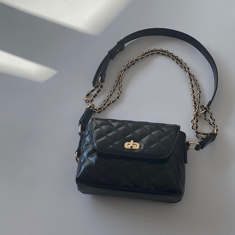 Retro Lock Buckle Underarm Bag for Women - Spring Summer Crossbody Shoulder Bag - Small Niche Design
