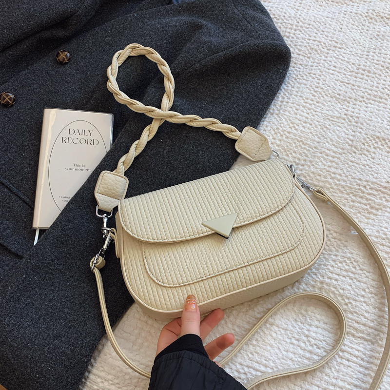 Retro Minimalist Saddle Bag for Women - 2025 Spring Casual Shoulder Bag, Trendy Versatile Design