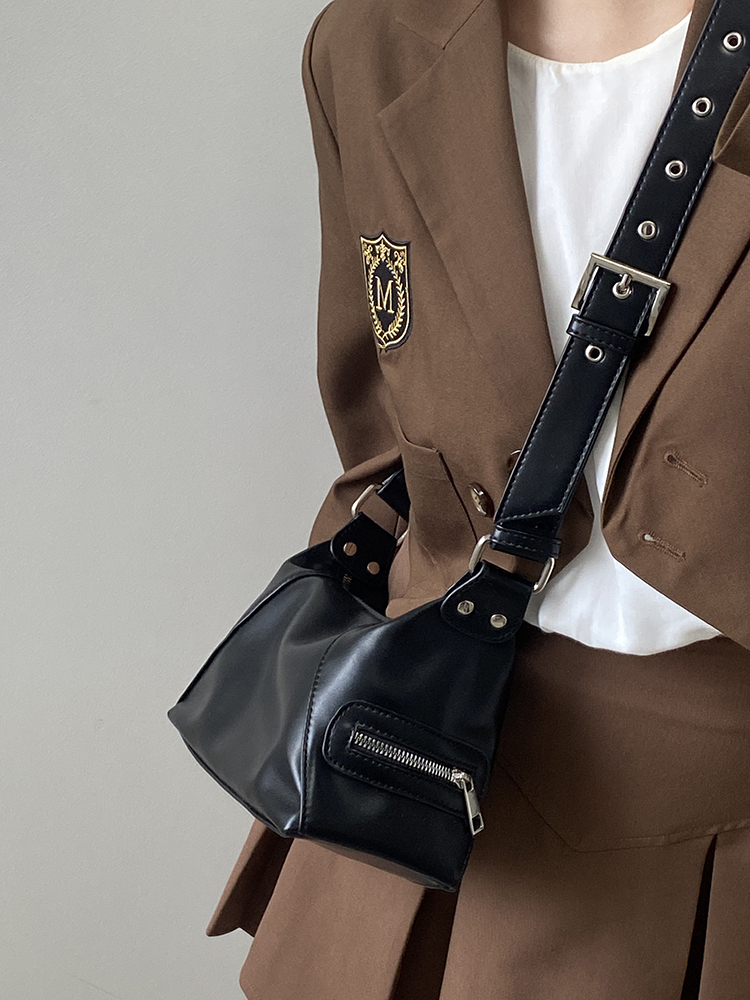 Retro Motorcycle Style Women's Crossbody Bag - Versatile Small Shoulder Bag for Casual Street Fashion